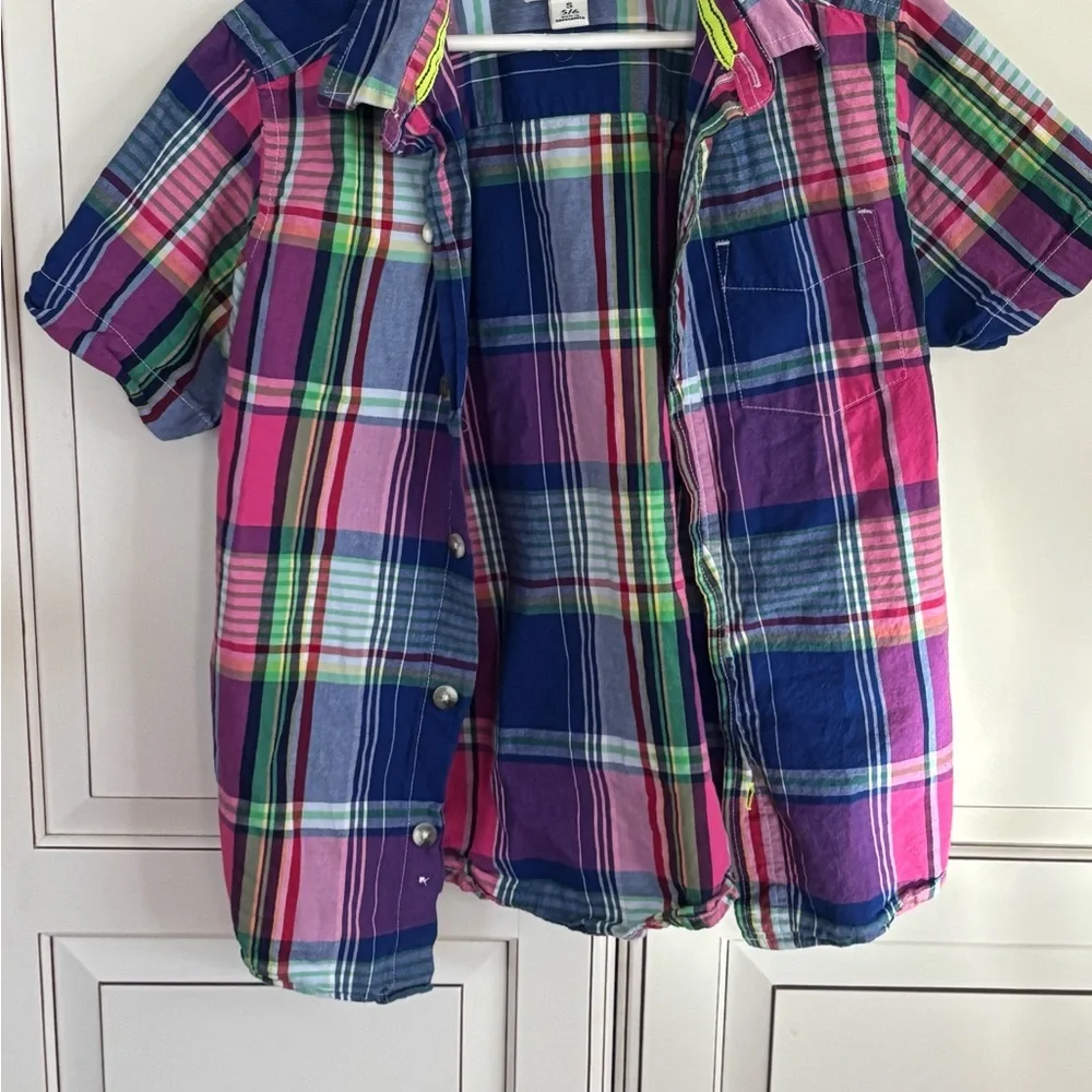 Children’s Place- Boys Multicolor Plaid Short Sleeve button down shirt